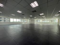 Odeon Towers (D7), Office #450870891